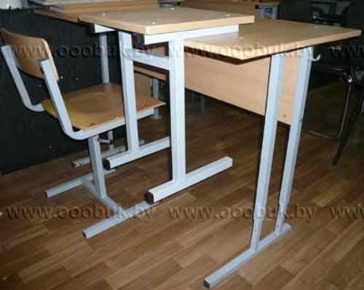 Конструкция табурета Т-6 для обеденного стола школьной позволяет вывешивать его за край крышки стола